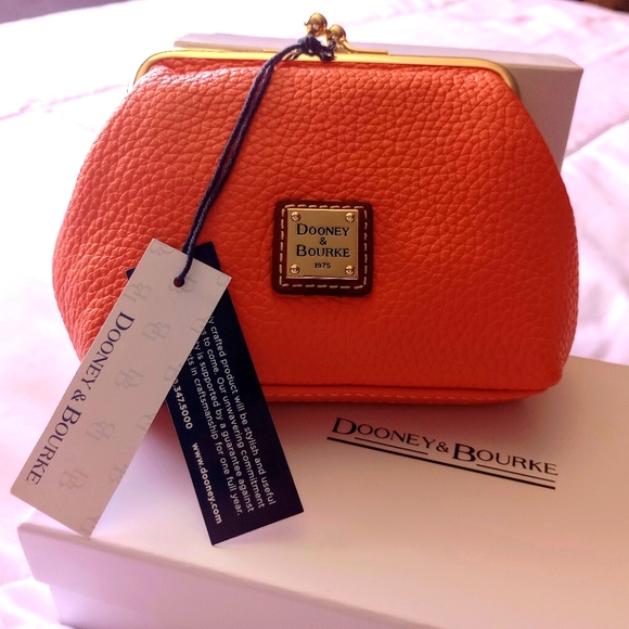 **DOONEY & BOURKE** Pebble Grain Large Framed Purse - Picture 1 of 4